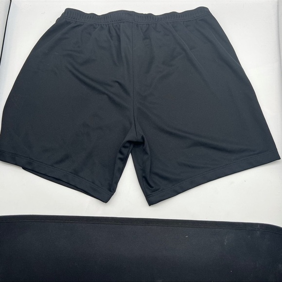Nike shorts women’s medium black - Picture 2 of 4